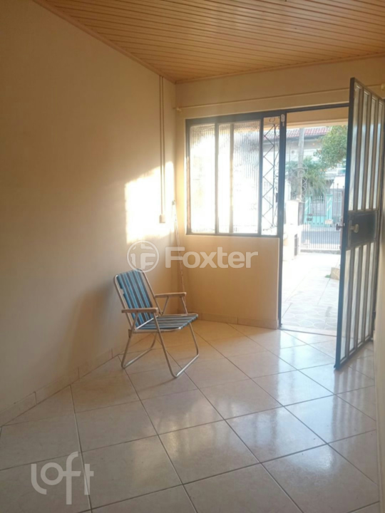 Casa à venda com 2 quartos, 81m² - Foto 1