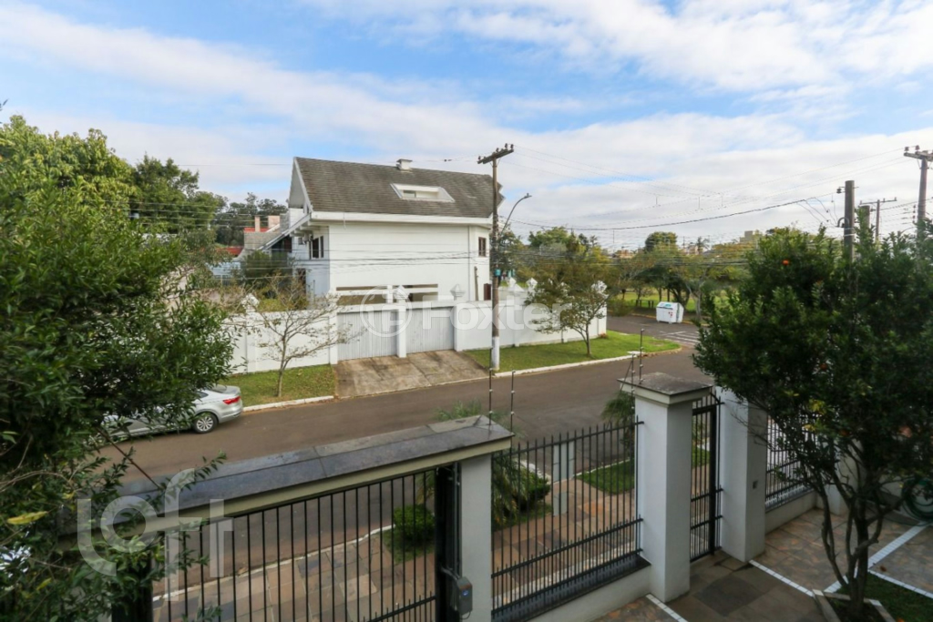 Casa à venda com 6 quartos, 448m² - Foto 67