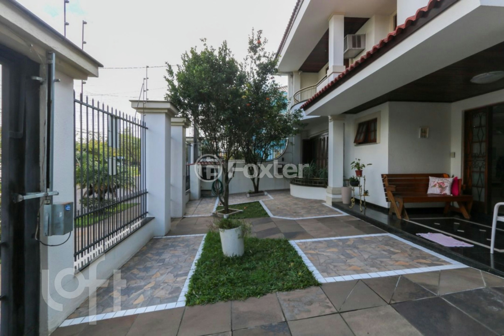 Casa à venda com 6 quartos, 448m² - Foto 2