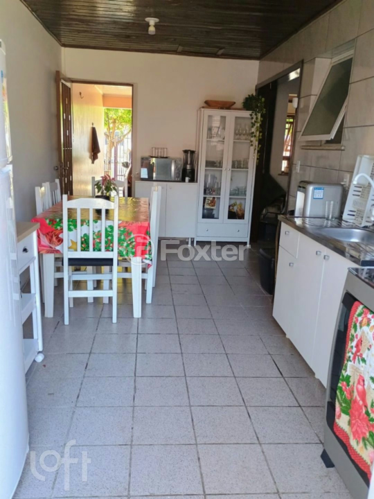 Casa à venda com 3 quartos, 81m² - Foto 6