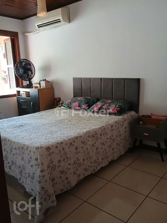 Casa à venda com 3 quartos, 81m² - Foto 7