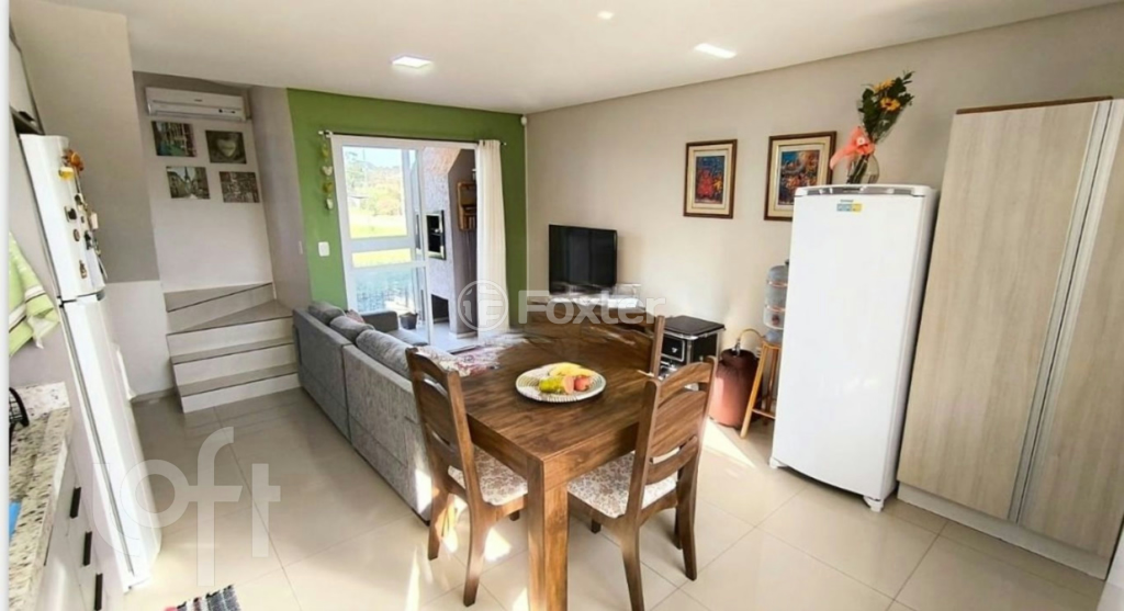 Casa à venda com 2 quartos, 94m² - Foto 2