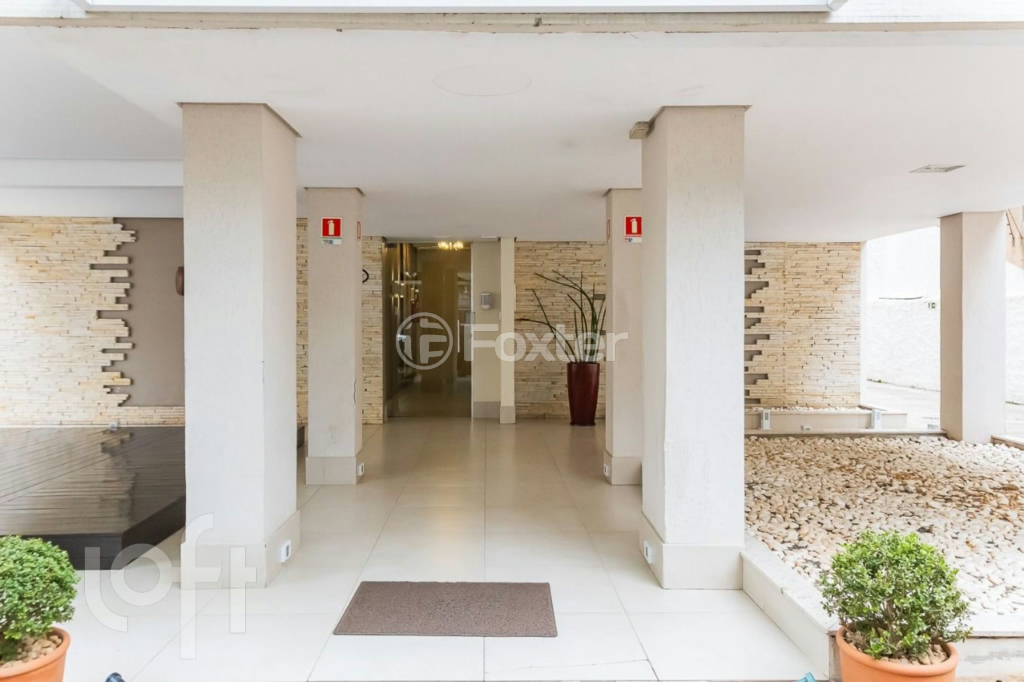 Apartamento à venda com 2 quartos, 70m² - Foto 18