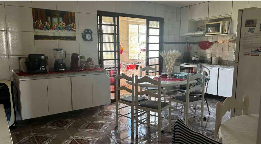 Casa à venda com 2 quartos, 186m² - Foto 6