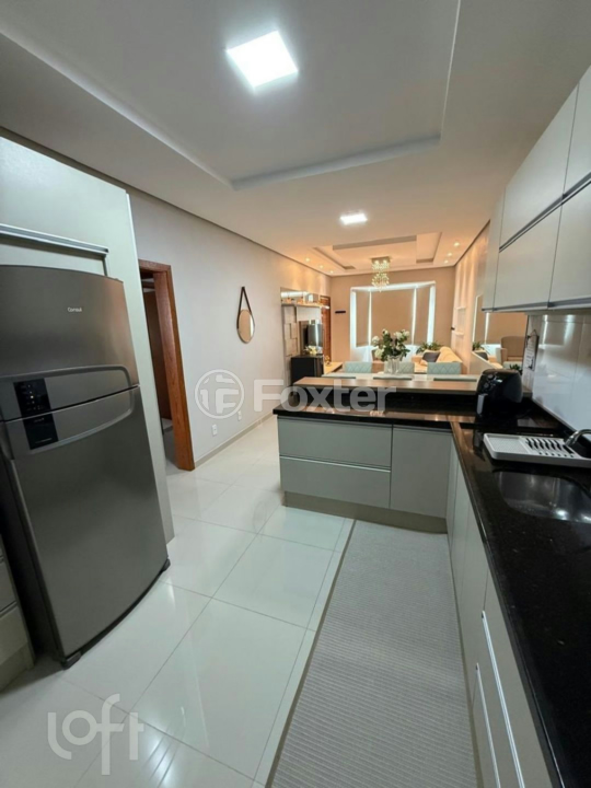 Casa à venda com 3 quartos, 100m² - Foto 38
