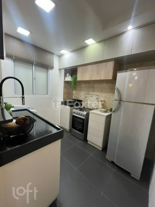 Apartamento à venda com 2 quartos, 38m² - Foto 17