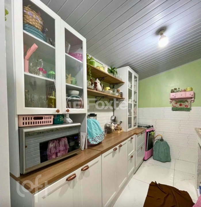 Casa à venda com 2 quartos, 68m² - Foto 2