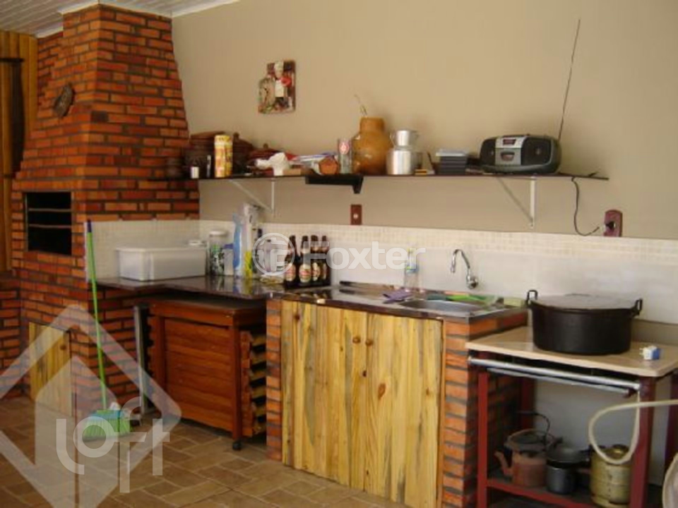 Casa à venda com 4 quartos, 250m² - Foto 4
