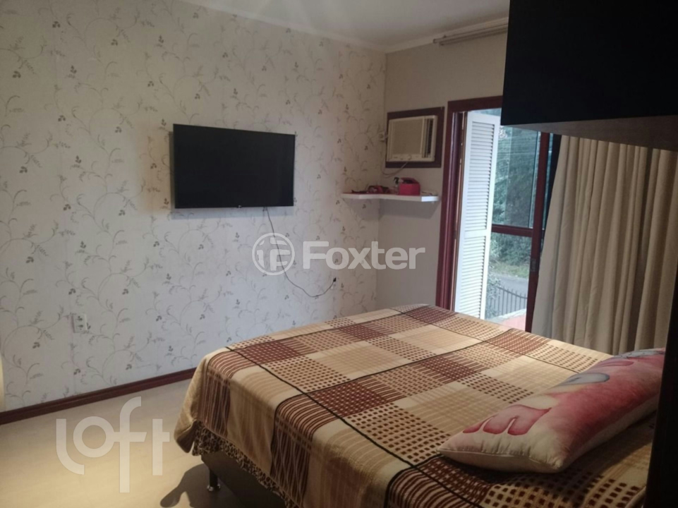 Casa à venda com 4 quartos, 250m² - Foto 26