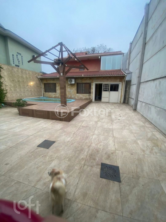 Casa à venda com 4 quartos, 250m² - Foto 22