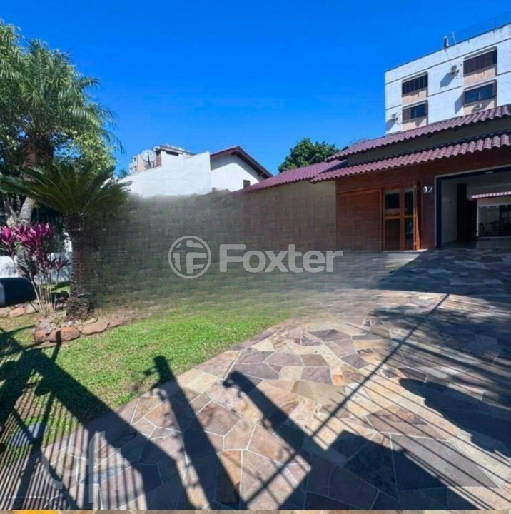 Casa à venda com 3 quartos, 190m² - Foto 1