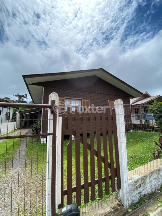 Casa à venda com 5 quartos, 270m² - Foto 6