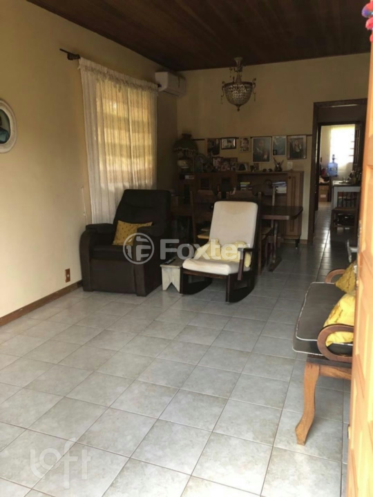 Casa à venda com 3 quartos, 78m² - Foto 2