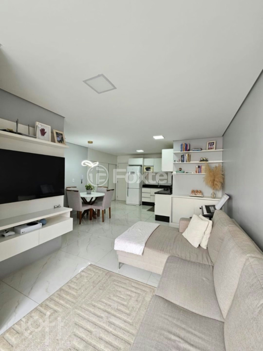 Apartamento à venda com 2 quartos, 66m² - Foto 2