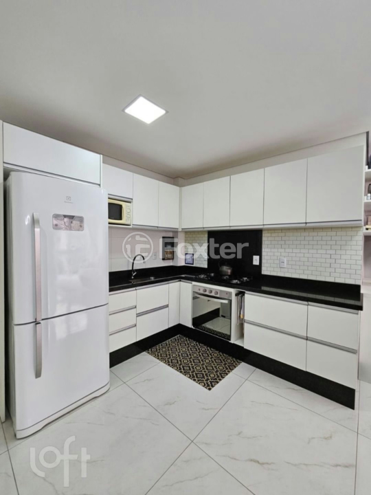 Apartamento à venda com 2 quartos, 66m² - Foto 9
