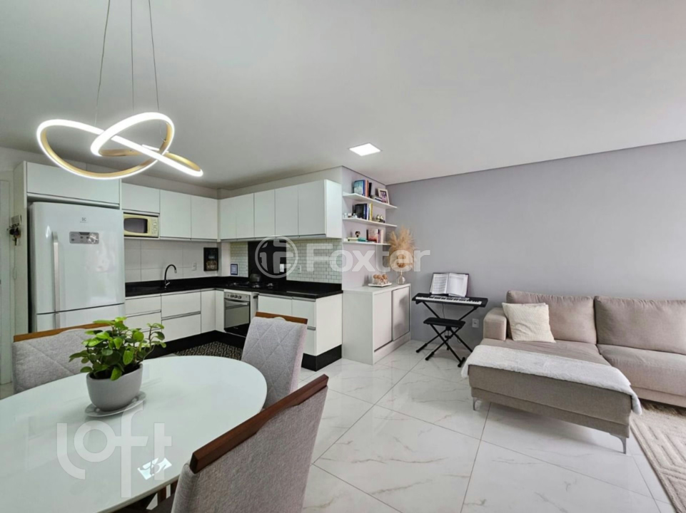 Apartamento à venda com 2 quartos, 66m² - Foto 1