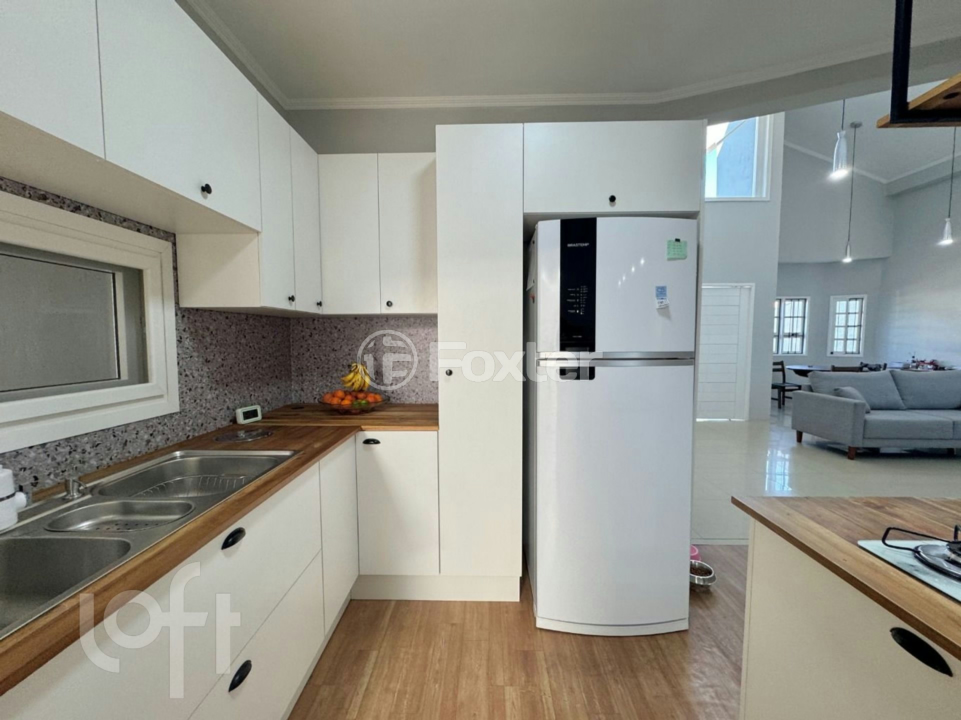 Casa à venda com 3 quartos, 174m² - Foto 8