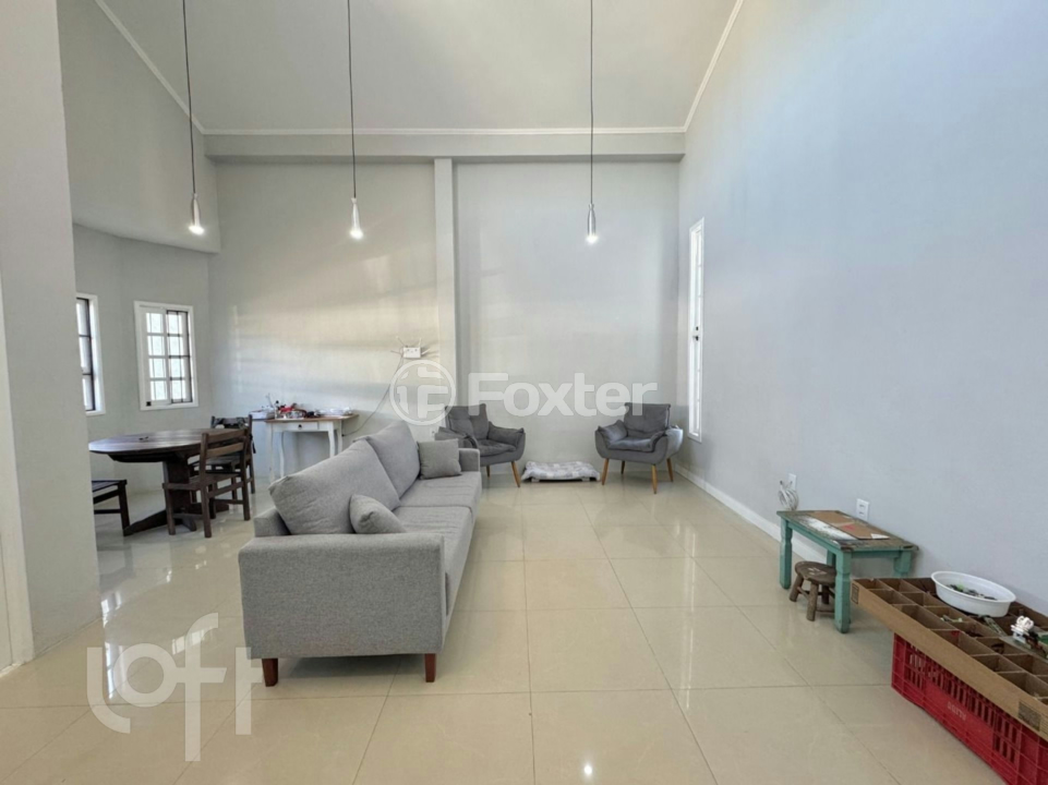 Casa à venda com 3 quartos, 174m² - Foto 1
