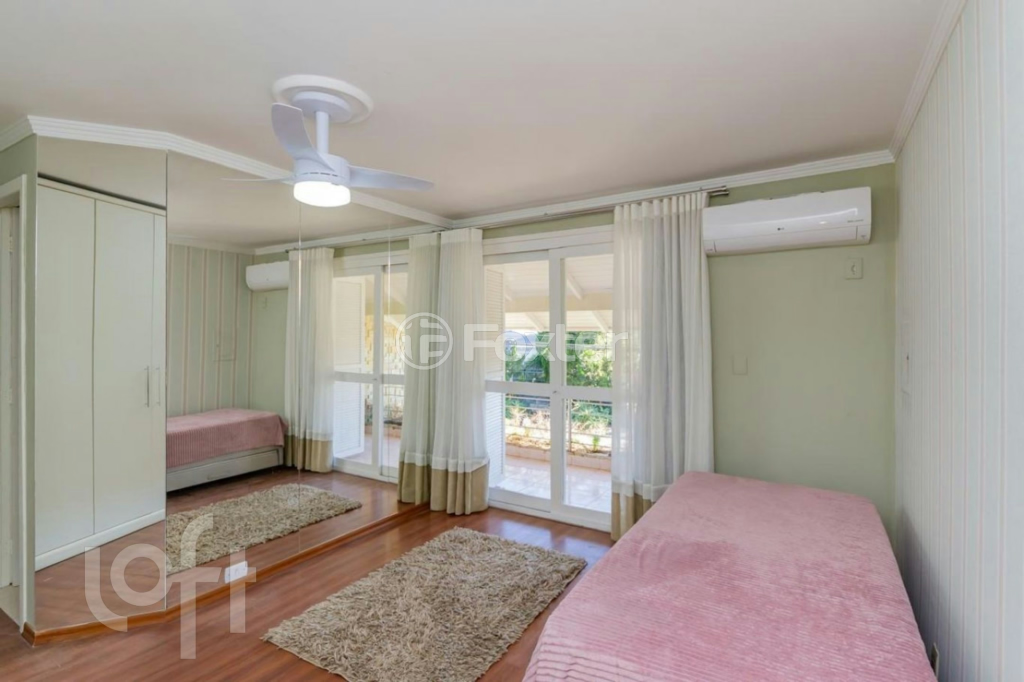 Casa à venda com 4 quartos, 274m² - Foto 4