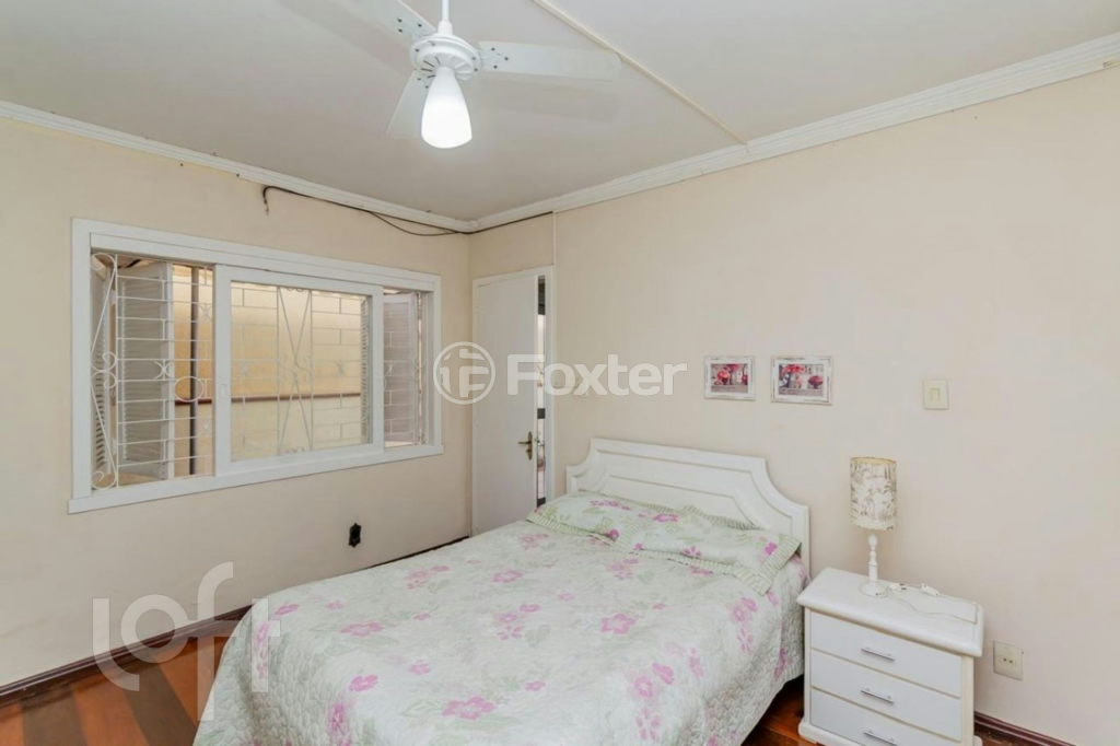 Casa à venda com 4 quartos, 274m² - Foto 2