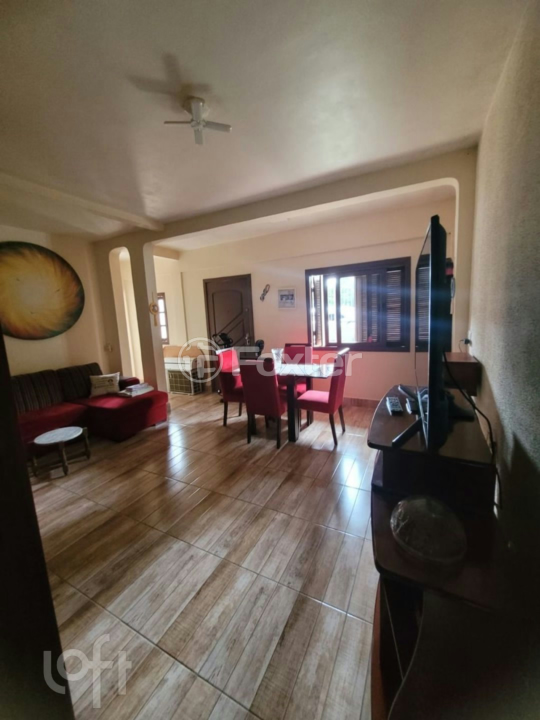 Casa à venda com 6 quartos, 340m² - Foto 1