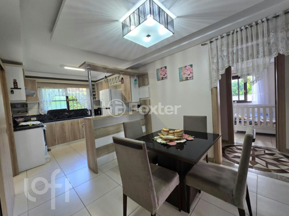 Casa à venda com 3 quartos, 140m² - Foto 2