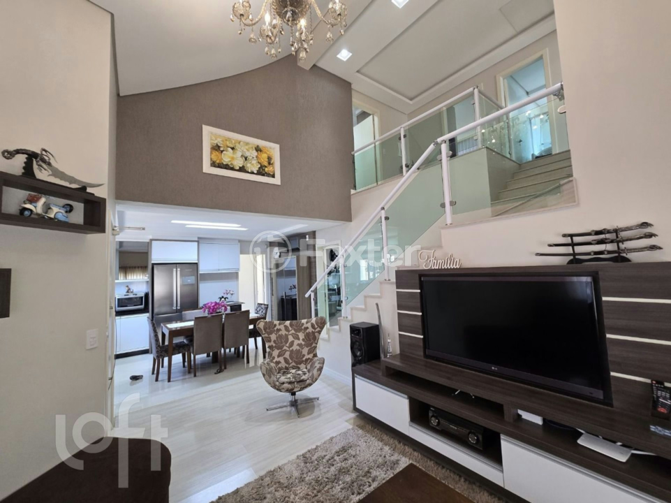 Casa à venda com 3 quartos, 207m² - Foto 1
