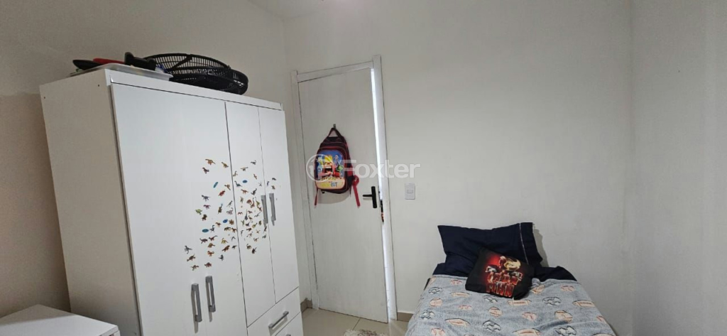 Casa à venda com 3 quartos, 70m² - Foto 12
