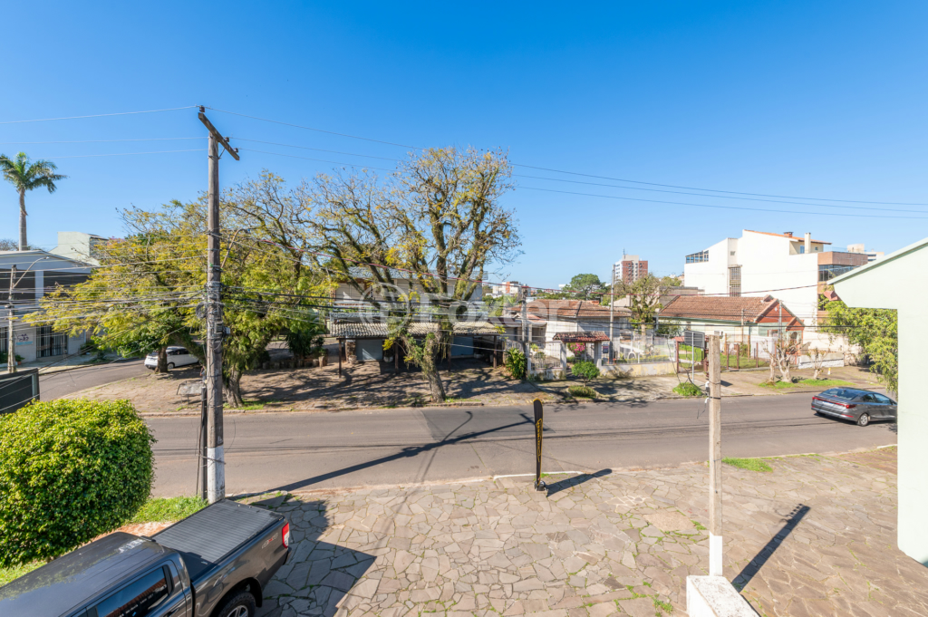 Casa à venda com 4 quartos, 200m² - Foto 10