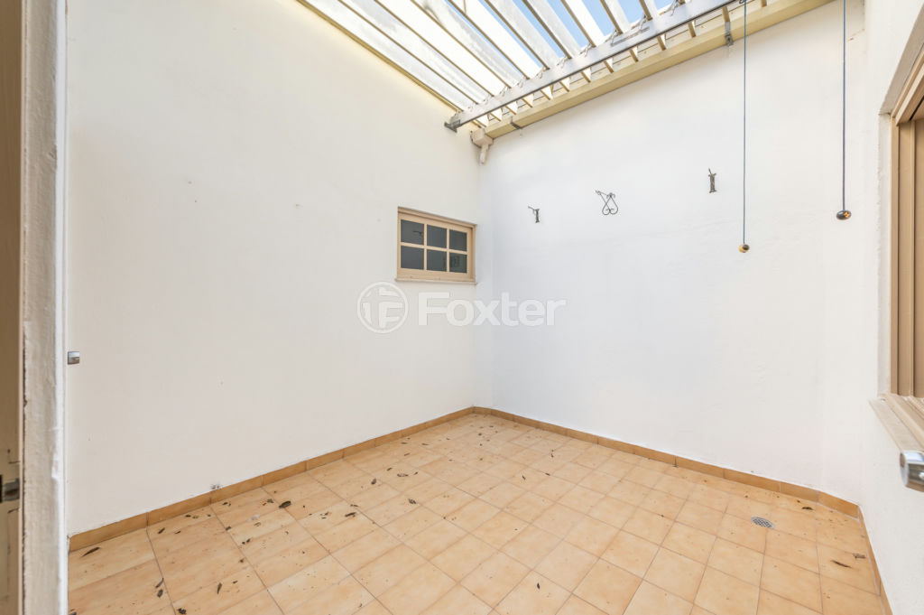 Casa à venda com 4 quartos, 200m² - Foto 4
