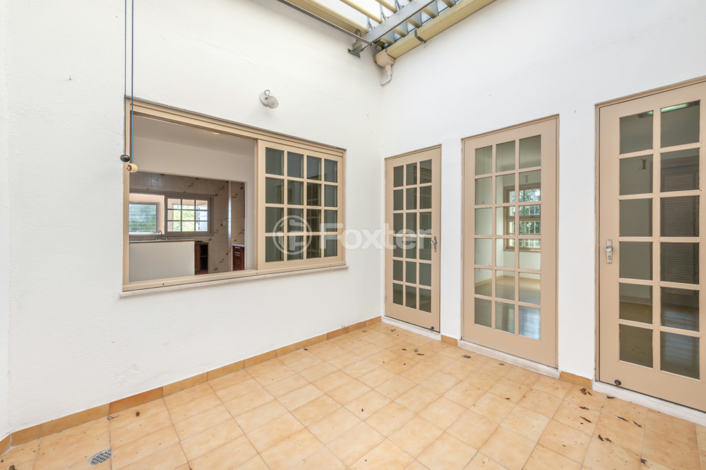 Casa à venda com 4 quartos, 200m² - Foto 3