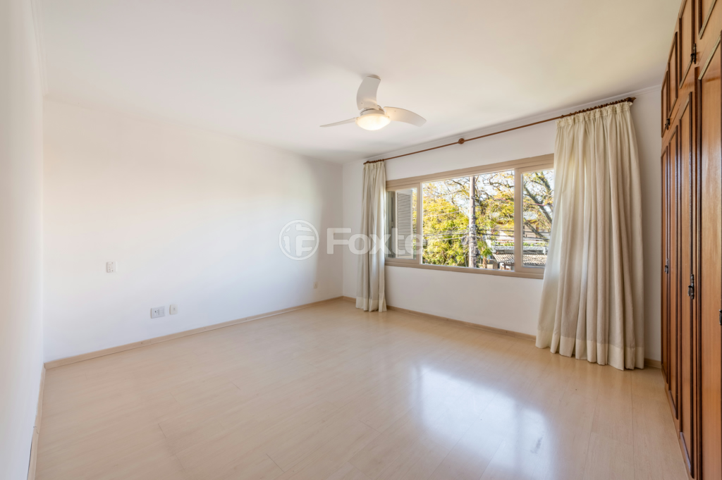Casa à venda com 4 quartos, 200m² - Foto 16