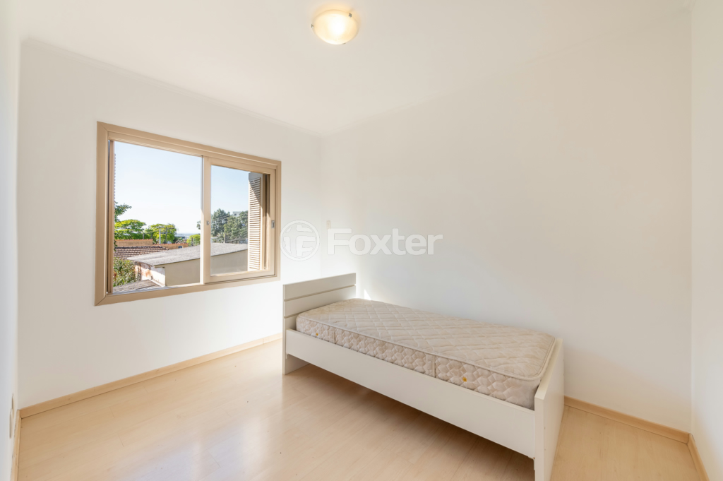 Casa à venda com 4 quartos, 200m² - Foto 19