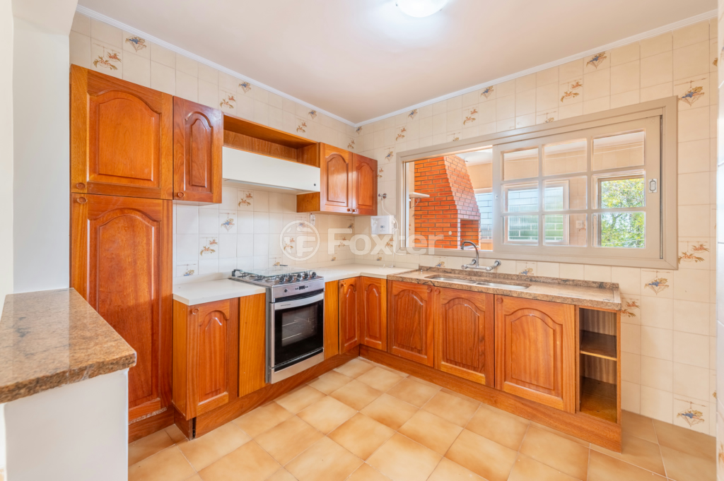 Casa à venda com 4 quartos, 200m² - Foto 25