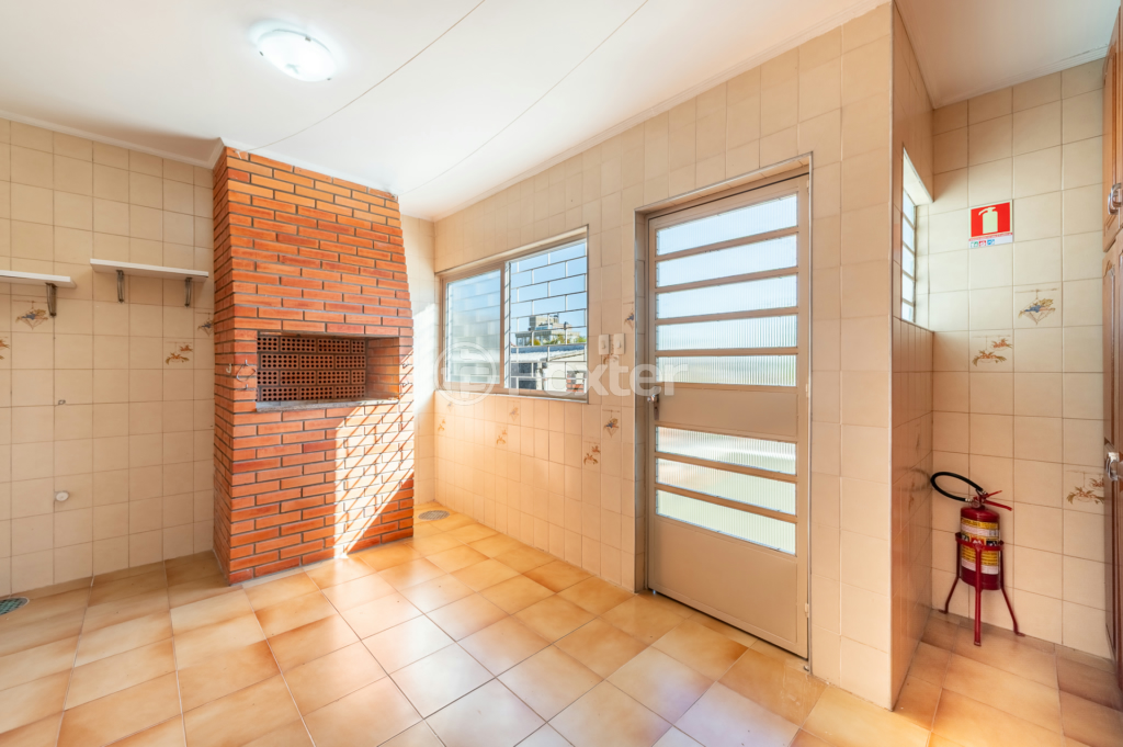 Casa à venda com 4 quartos, 200m² - Foto 29