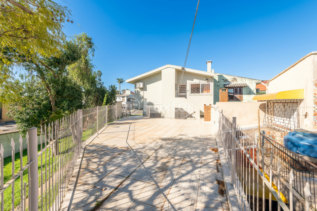 Casa à venda com 4 quartos, 200m² - Foto 34