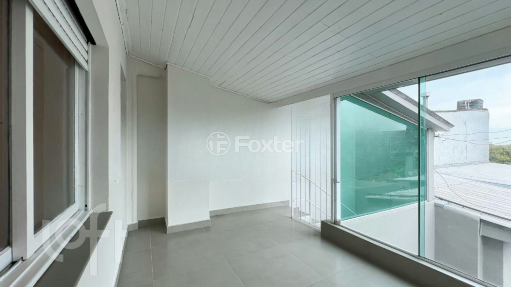Casa à venda com 3 quartos, 174m² - Foto 1