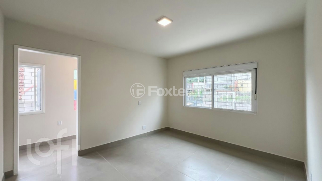 Casa à venda com 3 quartos, 174m² - Foto 2