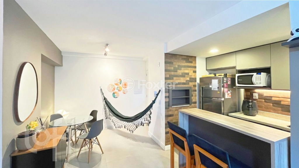 Apartamento à venda com 3 quartos, 67m² - Foto 2