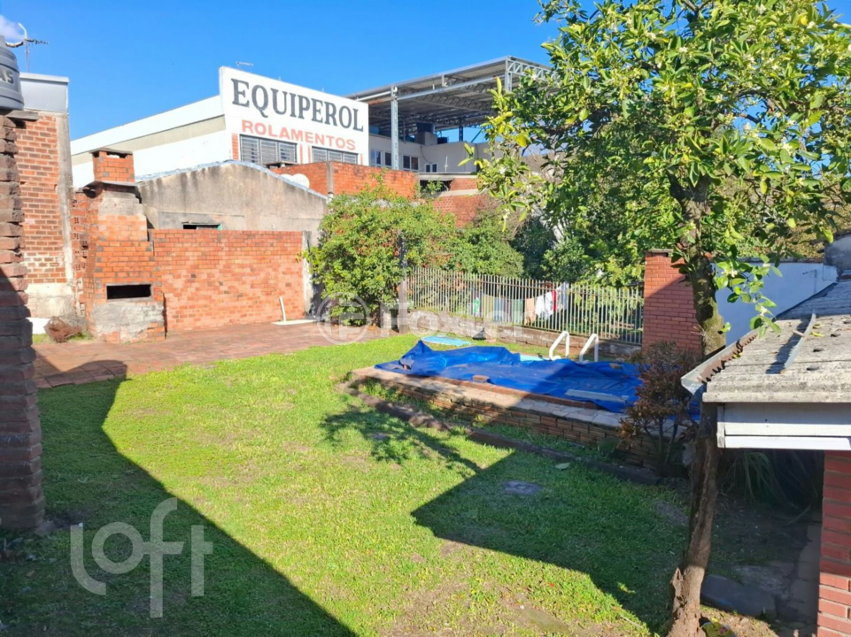 Casa à venda com 6 quartos, 362m² - Foto 5