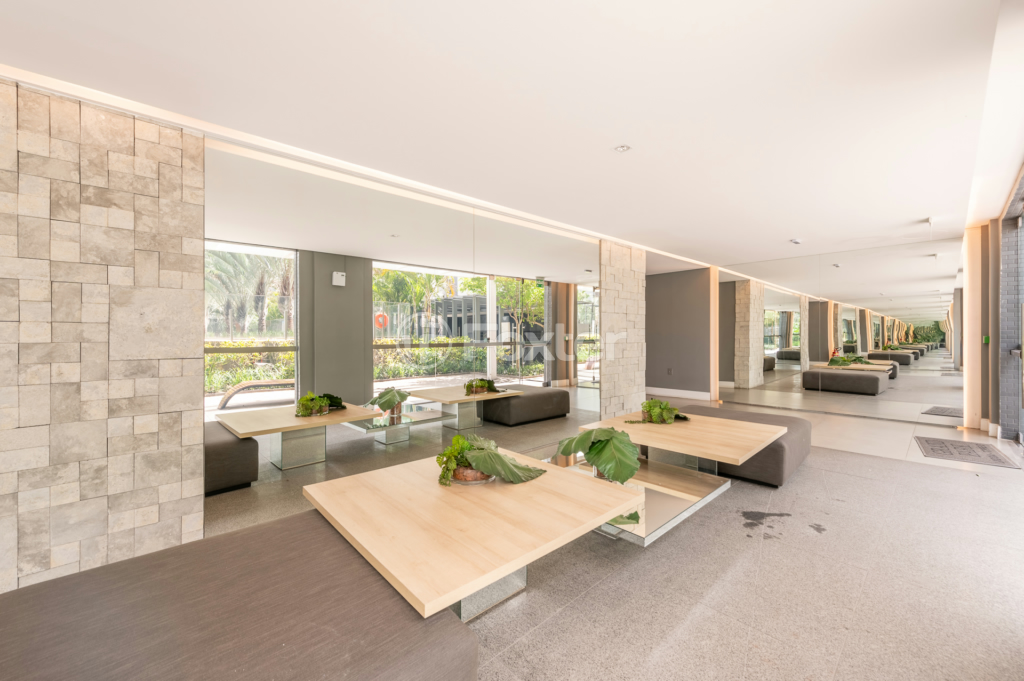 Apartamento à venda com 2 quartos, 67m² - Foto 1