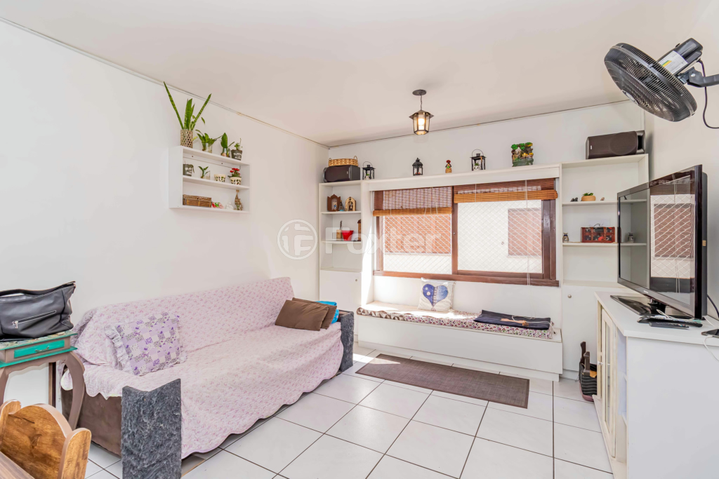 Apartamento à venda com 2 quartos, 70m² - Foto 2