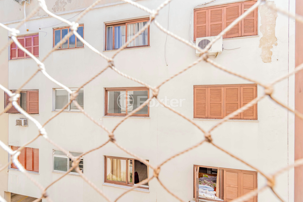 Apartamento à venda com 2 quartos, 70m² - Foto 9