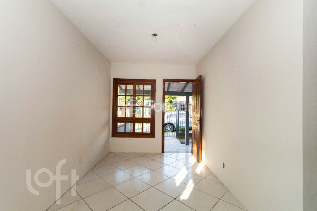 Casa à venda com 3 quartos, 61m² - Foto 1