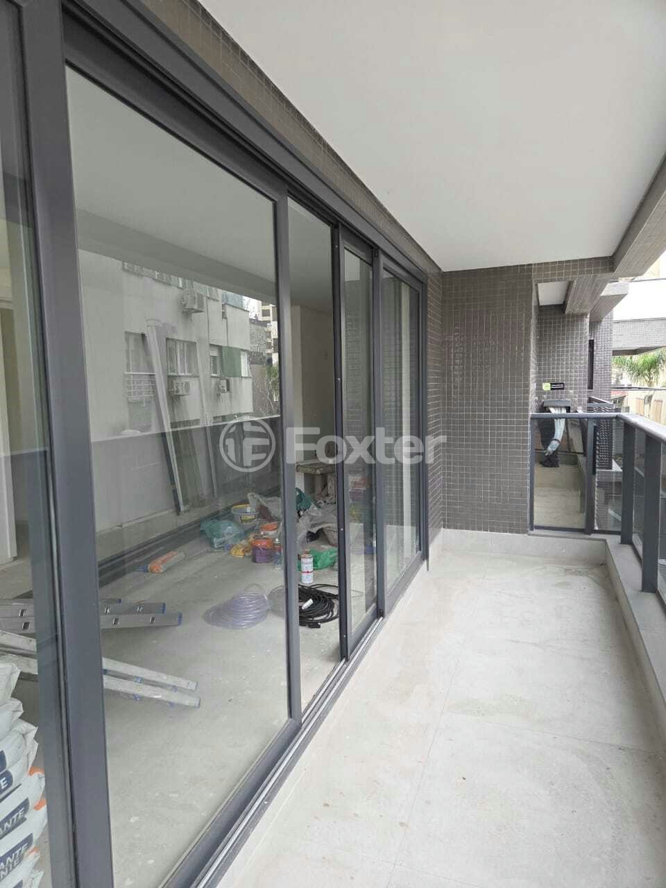 Apartamento à venda com 3 quartos, 108m² - Foto 4