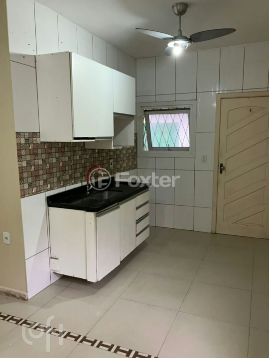 Casa à venda com 3 quartos, 197m² - Foto 7