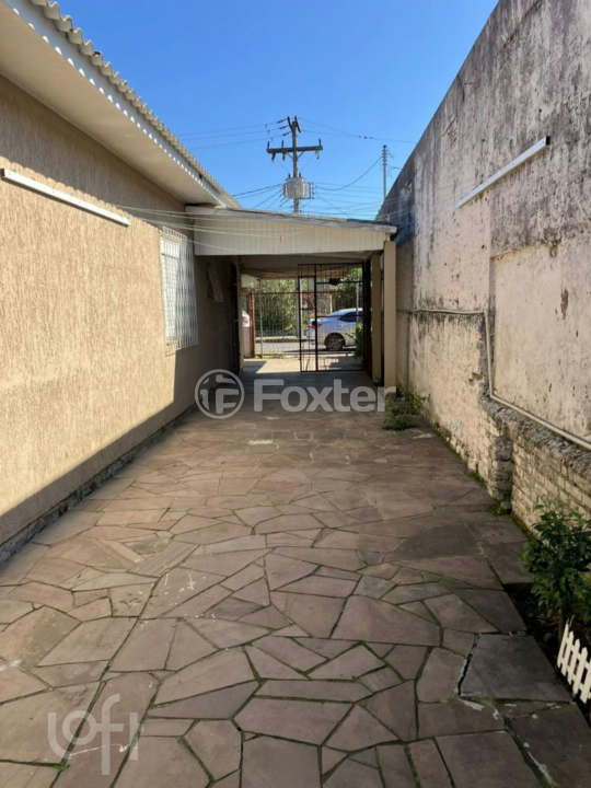 Casa à venda com 3 quartos, 197m² - Foto 2