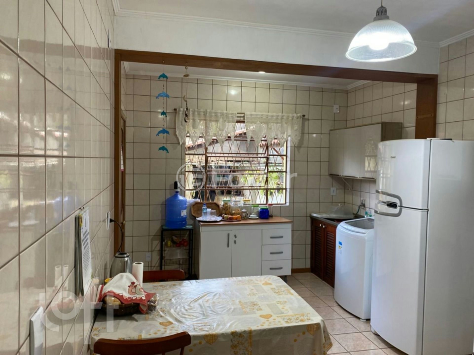 Casa à venda com 5 quartos, 244m² - Foto 11