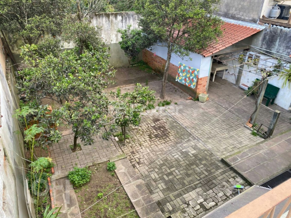 Casa à venda com 5 quartos, 244m² - Foto 4