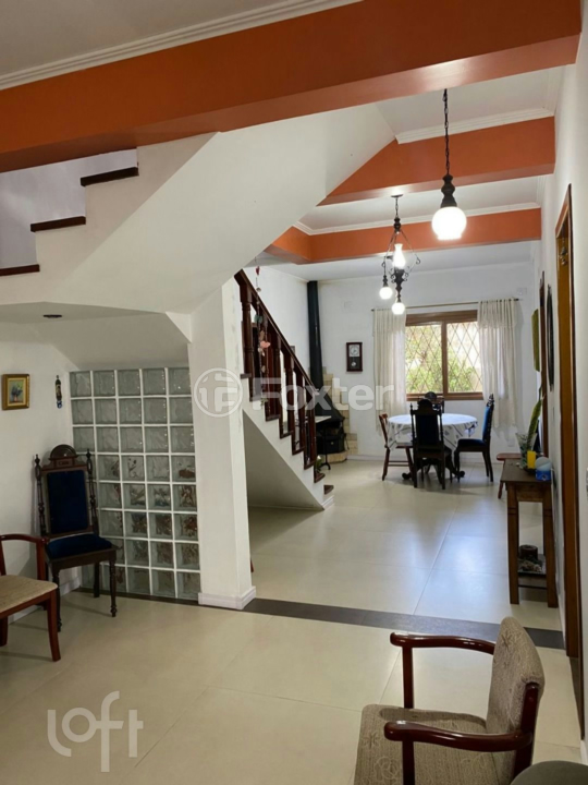 Casa à venda com 5 quartos, 244m² - Foto 2